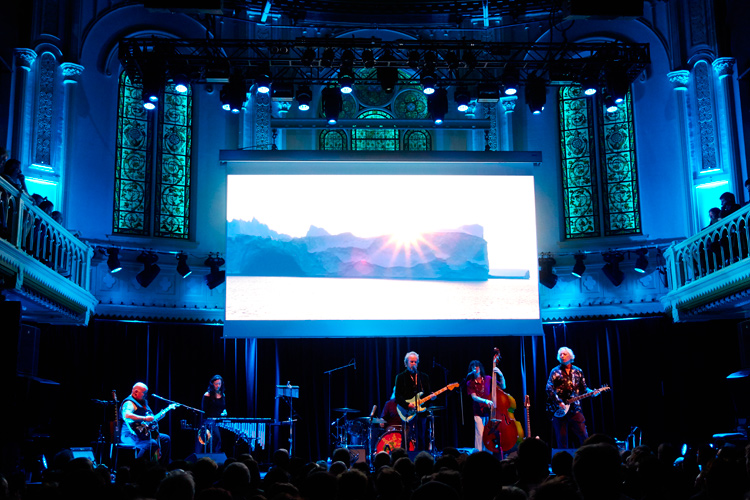 Drink the Sea in Paradiso